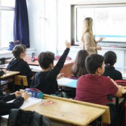 Milyonlarca &ouml;ğretmen merakla bekliyordu: Takvim belli oldu