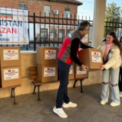 Sadakataşı Derneği, 30 &uuml;lkeye Ramazan yardımı ulaştırdı