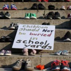 Savaşın bedelini &ccedil;ocuklar &ouml;d&uuml;yor!