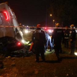 Servis midib&uuml;s&uuml; devrildi: 16 infaz koruma memuru yaralandı!