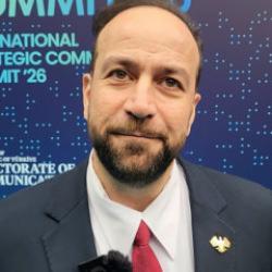 Suriyeli Bakan'dan &ccedil;ağrı var: 'T&uuml;m uluslar bir araya getirilmeli'