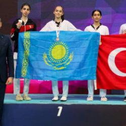 Turnuvaya T&uuml;rk sporcular damga vurdu! 19 madalya birden