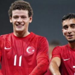 &Uuml;mit Milli Takım'da sakatlık krizi! Livan Burcu, Hırvatistan ma&ccedil;ında yok!