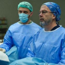 Prof. Dr. B&uuml;lent Erkurt'tan erkeklere 'varikosel' uyarısı: Kısırlığın nedeni olabilir​!