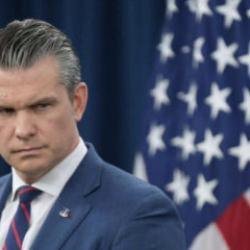 ABD Savunması &ccedil;&ouml;k&uuml;şe girdi! Pete Hegseth gitme korkusu ile orduya darbe vurdu