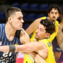 Anadolu Efes Maccabi'ye diş ge&ccedil;iremedi!