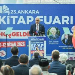 Bakan Ersoy: 1.300 halk k&uuml;t&uuml;phanesiyle 800 bin metrekareye ulaşarak rekor kırdık