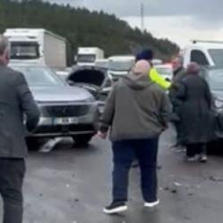 Bolu'da yağmur felaket getirdi: Zincirleme kazada 6 yaralı var