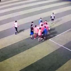 Bursa'da halı saha ma&ccedil;ı boks ringine d&ouml;nd&uuml;