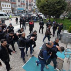 &Ccedil;orum merkezli 5 ilde "Miami su&ccedil; &ouml;rg&uuml;t&uuml;" operasyonu! 21 ş&uuml;pheli tutuklandı