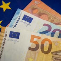 Dalar ve Euro'da g&uuml;n&uuml;n ilk fiyatları!