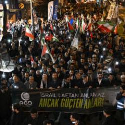 Fatih'te AGD'den y&uuml;kselen ses: Meydanlarda toplanmak imani vazifemizdir