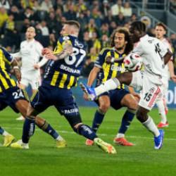 Fenerbah&ccedil;e 7 ma&ccedil; sonra bir ilki başardı