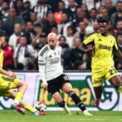 Fenerbah&ccedil;e - Beşiktaş! İlk 11'ler