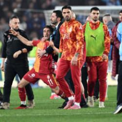 G&uuml;nay G&uuml;ven&ccedil; ma&ccedil; sonu ateş p&uuml;sk&uuml;rd&uuml;: 'Herkes bir yere yazsın'