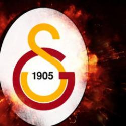 Galatasaray Trabzonspor ma&ccedil;ının kamp kadrosunu a&ccedil;ıkladı! 3 &ouml;nemli eksik