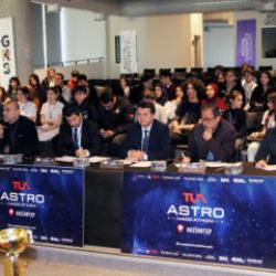 Gaziantep'te 36 saat kesintisiz s&uuml;ren yarışmalarda gen&ccedil;ler birincilik i&ccedil;in ter d&ouml;kt&uuml;