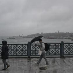 İstanbul'da yağışlar s&uuml;recek mi? AKOM'dan son dakika uyarısı geldi: Hazırlıklı olun!