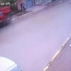 Kocaeli'de korkun&ccedil; olay! Freni patlayan kamyon yaşlı adamı ezdi ge&ccedil;ti