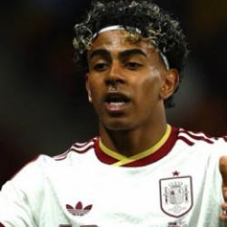 Lamine Yamal &ldquo;Ben M&uuml;sl&uuml;manım&rdquo; dedi ve İspanyolların skandal tezah&uuml;ratına sert &ccedil;ıktı