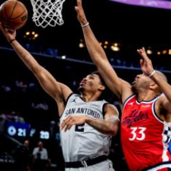 NBA'de Spurs, Clippers'ı parkeden sildi! Seri 11'e &ccedil;ıktı