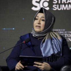 Sena Nur &Ccedil;elik Kanat: 'Savaş hi&ccedil;bir zaman kadınları &ouml;zg&uuml;rleştirmemiştir'