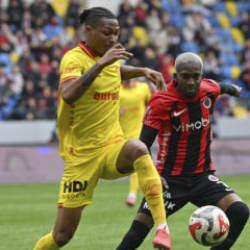 G&ouml;ztepe 6 ma&ccedil; sonra Gen&ccedil;lerbirliği'ne patladı! 3 puan penaltılarla geldi