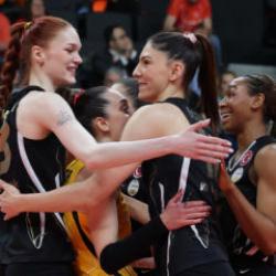 VakıfBank play-off serisinde ilk ma&ccedil;ı kazandı