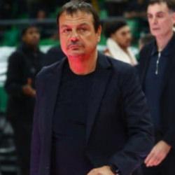 Yunanistan'da olaylı derbi! Ergin Ataman ma&ccedil;tan sonra resmen &ccedil;ıldırdı: Tiyatro...