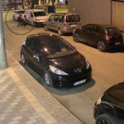 Sokak ortasında dayak yediği kişiyi d&ouml;rt kurşunla vurdu