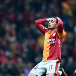 Galatasaray'ın puan kaybı sonrası S&uuml;per Lig'in 2 devinden anında paylaşım