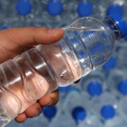 Pet şişelere petrol zammı: 5 litrelik suda 'gel-al' tavsiyesi