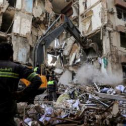 1 milyon insan evini terk etti: Soykırımcı İsrail, L&uuml;bnan'ı bombalıyor