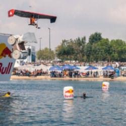 4 yıl sonra geri d&ouml;n&uuml;yor! Caddebostan&rsquo;da u&ccedil;uş şov