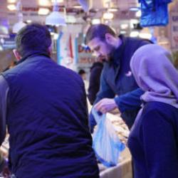 Balık pazarında 'yasak' mesaisi! Balık&ccedil;ılardan vatandaşa son &ccedil;ağrı