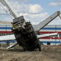 İnşaatta korkun&ccedil; kaza: Gen&ccedil; iş&ccedil;i beton kalıbın i&ccedil;ine d&uuml;şerek can verdi