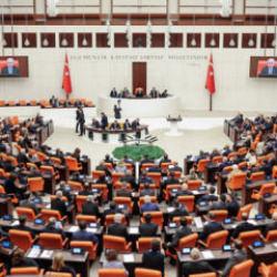 Doğum izni uzuyor, sosyal medyaya 15 yaş sınırı geliyor