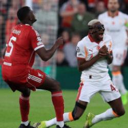 Derbide forma giyecek mi? Osimhen'in d&ouml;n&uuml;ş tarihi belli oldu!