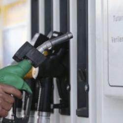 Akaryakıta &ccedil;ifte zam geliyor