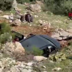 Antalya'da otomobil şarampole d&uuml;şt&uuml;: 1 &ouml;l&uuml;, 3 yaralı
