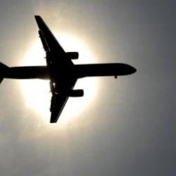 Bahreyn 40 g&uuml;n sonra ilk kez hava sahasını u&ccedil;uşlara a&ccedil;tı