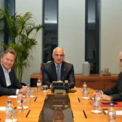 Bakan Ersoy'dan tur operat&ouml;rleriyle stratejik buluşma