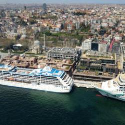 Bakan Uraloğlu a&ccedil;ıkladı: Kruvaziyer yolcu sayısı 16 yılın zirvesinde!