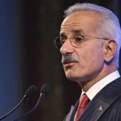 Bakan Uraoğlu a&ccedil;ıkladı: T&uuml;rk gemisi H&uuml;rm&uuml;z'den ge&ccedil;ti