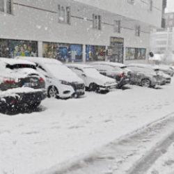 Bitlis'te nisanda kara kış: 84 k&ouml;y yolu ulaşıma kapandı