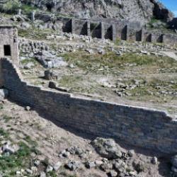 B&uuml;y&uuml;k İskender ge&ccedil;ememişti: Sillyon Antik Kenti surları ayağa kalktı