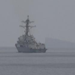 D&uuml;nya barış beklerken ABD ordusu harekete ge&ccedil;ti! Son dakika H&uuml;rm&uuml;z Boğazı hamlesi