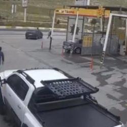 Faciaya ramak kala durdurdular: El freni boşta unutulan ara&ccedil;, anayola giriyordu