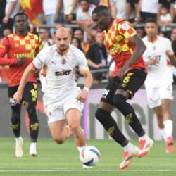 Galatasaray i&ccedil;in zirvede farkı 4'e &ccedil;ıkarma fırsatı! Sara G&ouml;ztepe ma&ccedil;ında olacak mı?