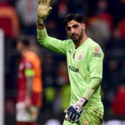 Galatasaray'da beklenmedik sakatlık! Ma&ccedil;a dakikalar kala kadrodan &ccedil;ıkarıldı